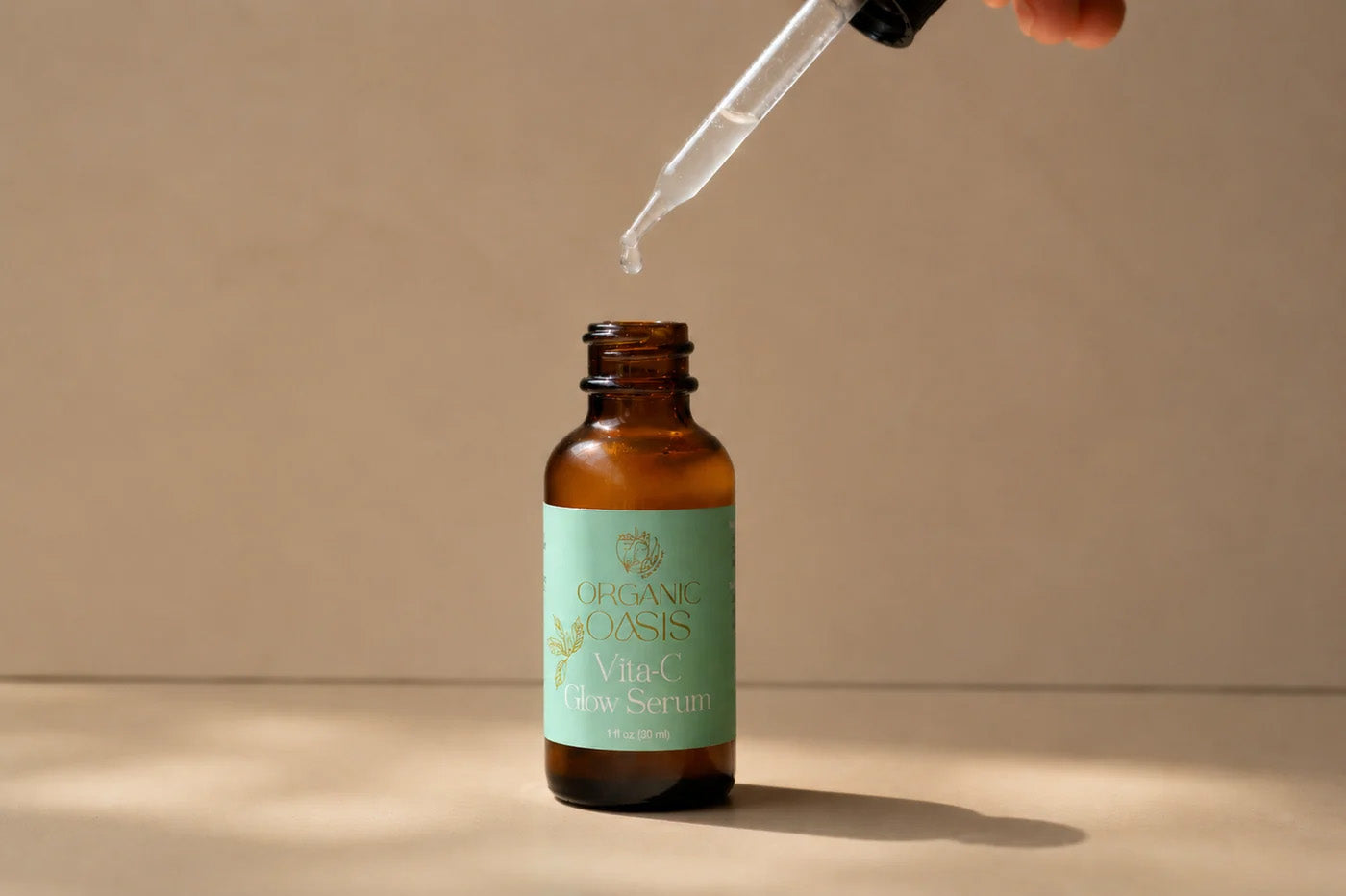vita c serum glow bottle