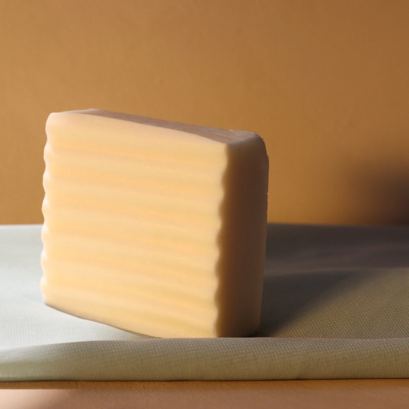 Sea moss soap bar with manuka honey by Organic Oasis
